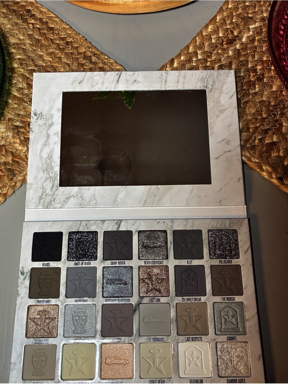 Jeffree Star Cremated Palette – Blue, Gray, Silver, Brown & Black Shades